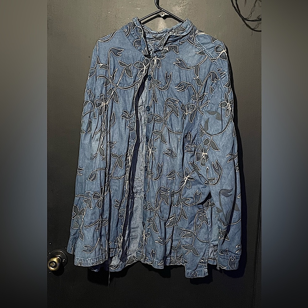 Long sleeve funky vintage button down